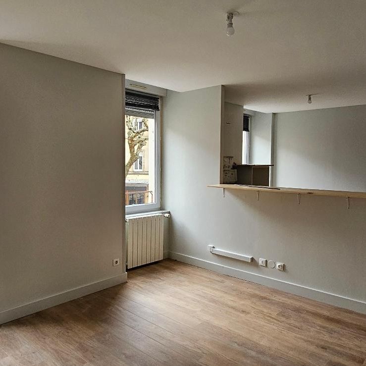Location Appartement 4 pièces 73m² PRIVAS 07000 - Photo 1