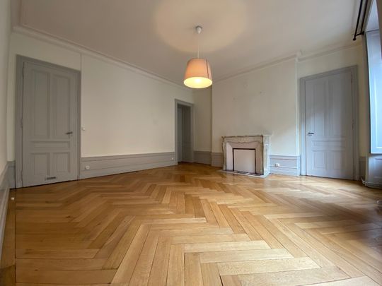 Location Appartement 5 pièces 126m² BESANCON 25000 - Photo 1