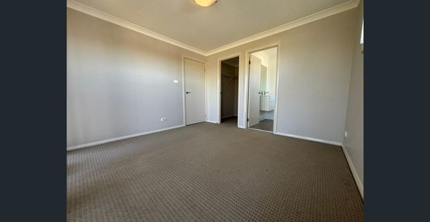 Lovely Four Bedroom Home 🏡 - Photo 1