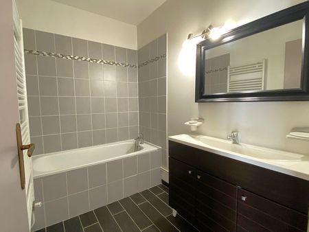 Location appartement 5 pièces, 94.56m², Bois-d'Arcy - Photo 3