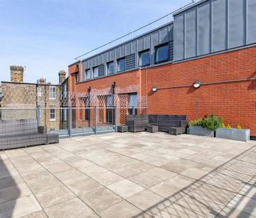 1 bedroom in a flat share to rent - Photo 5