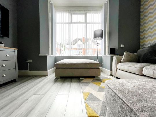 1 bedroom in a house share to rent - Photo 1