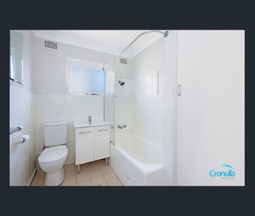 2/2 Ocean Street, Cronulla, NSW 2230 - Photo 2