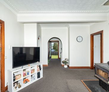 Sunny Corner Home - Photo 1