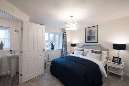 3 bedroom semi-detached house to rent - Photo 4