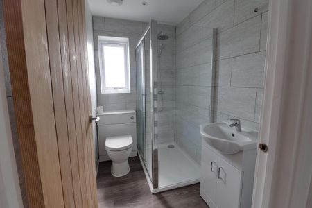 2 bedroom detached house to rent - Photo 4