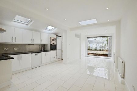 2 bedroom flat to rent - Photo 5