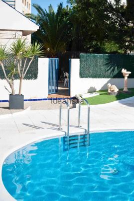 Alquiler de chalet pareado en Av Pacifico, 2 - Foto 1