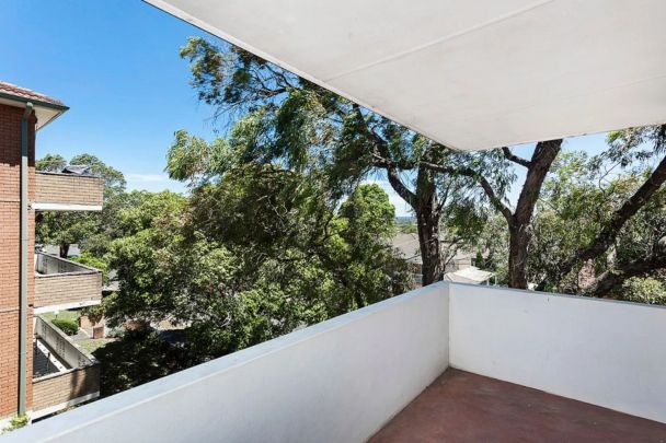 Modern 2 Bedroom Unit with Garage - Photo 1