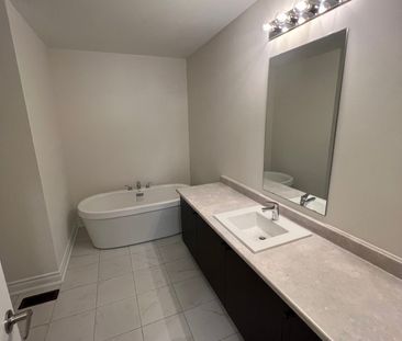 For Lease - 2972 GATESTONE Path, Pickering, Ontario - Photo 4