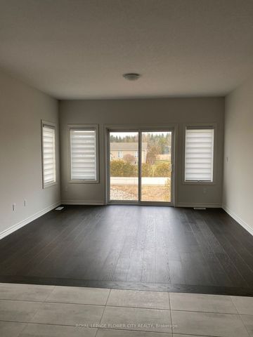 Detached Home For Lease | X8133324 - Photo 4