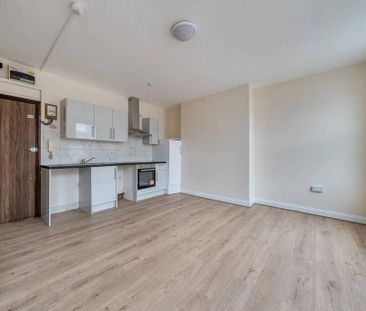 Studio to rent - Photo 6