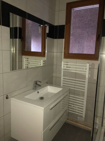 Location Appartement 3 pièces 79m² - Photo 5