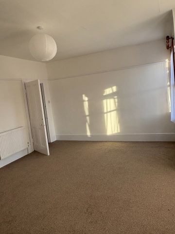 4 Bed Semi-Detached House, Hindes Road, HA1 - Photo 4