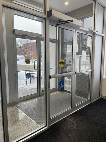 6263 Maurice Duplessis, Montréal, QC - Photo 3