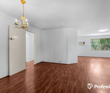 Spacious Family Home in Sought-After Wembley Downs - Photo 5