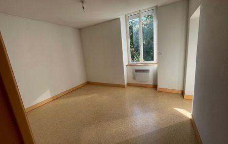 3 pièces, 63m² en location à Saint Maurice Les Brousses - 490 € par mois - Photo 2