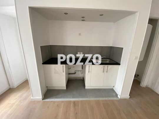 APPARTEMENT DE TYPE F2 A LOUER ENTIEREMENT RENOVE PROCHE HYPER CENTRE DE CHERBOURG - Photo 1