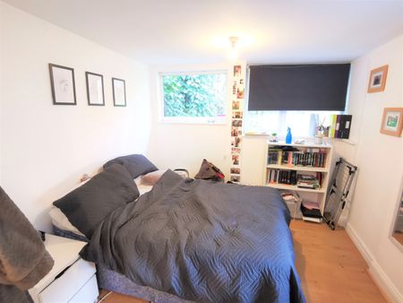 6 Bed Terraced House, Argyle Road, BN1 - Photo 3