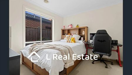 “Unfurnished 4-bedroom house for rent” - Photo 4