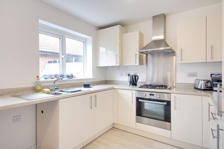 3 bedroom terraced house to rent - Photo 4