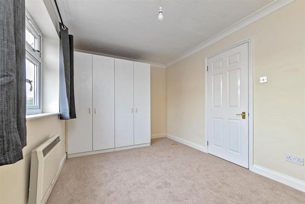 2 bedroom maisonette to rent - Photo 1