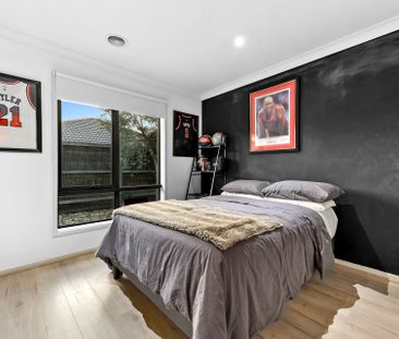 Villa Living "Affinity Estate, Berwick"- currently occupied, availa... - Photo 4