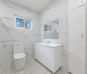 Renovated Large Family Home – Walk to Hills Grammar - Photo 5