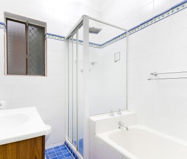 Superb Beachside Apartment - Photo 4