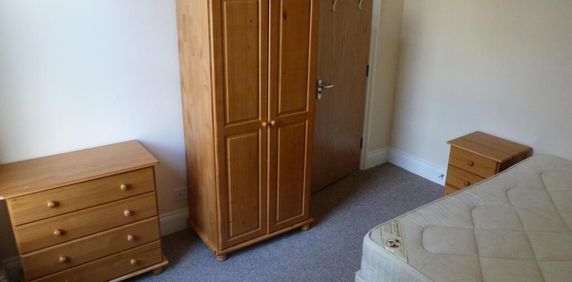 39B Connaught Avenue - Photo 2