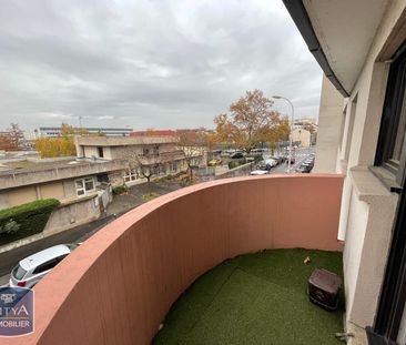 Location Appartement 2 pièces 46m² LYON 8ème - Photo 2