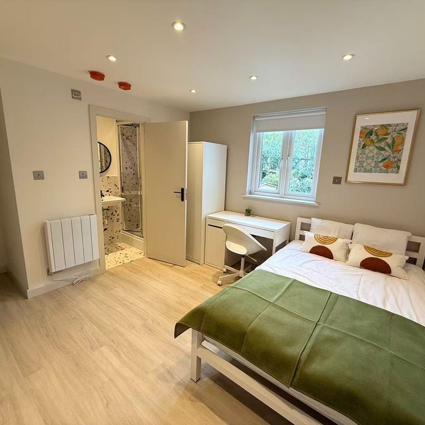 Room in a Shared House, Culvert Road, SW11 - Photo 1