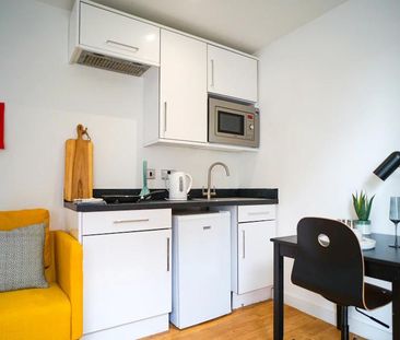 Studio to rent - Photo 5