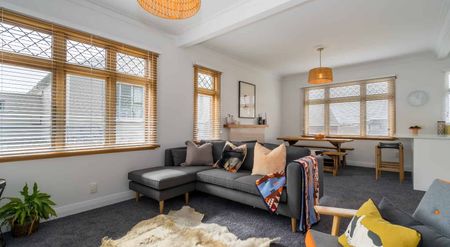 Spacious 3-Bedroom Family Home in Forbury, Dunedin – Available Now - Photo 2