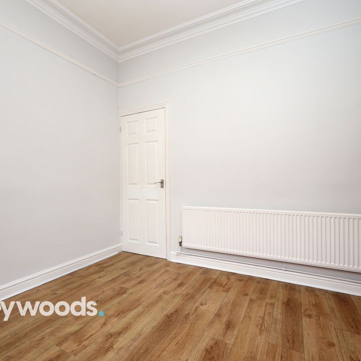 2 bed terraced house to rent in Smith Child Street, Stoke-on-Trent, Staffordshire - Photo 1