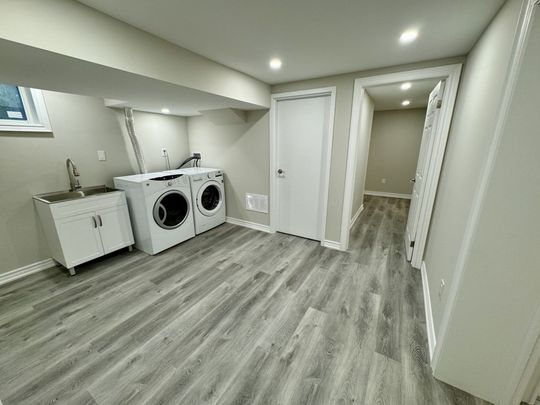 For Lease - 19 Waring Court Unit# Lower, Toronto, Ontario - Photo 1
