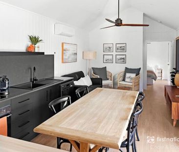 Stylish, Central & Private Pod House - Photo 1