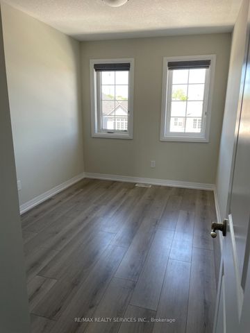 Townhouse For Lease | X8138492 - Photo 4