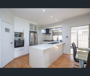 61 Grand Parade, Redcliffe, WA 6104 - Photo 4