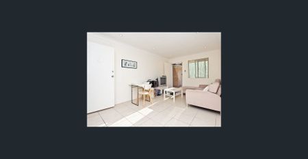 Charming 2-Bedroom Apartment in the Heart of New Farm - Photo 3