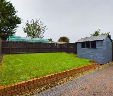 2 bedroom semi-detached bungalow to rent - Photo 2