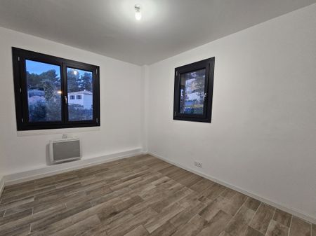 Location Appartement 4 pièces 89m² VITROLLES 13127 - Photo 4