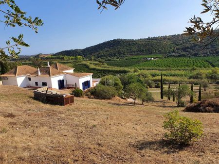 3 bedroom luxury Villa for rent in Loulé, Portugal - Photo 4