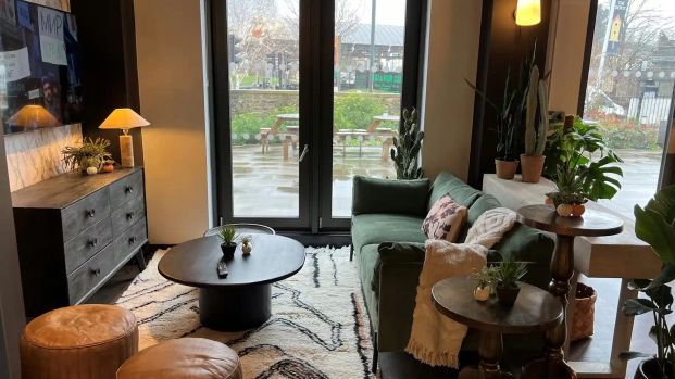 Studio Platinum - Photo 1