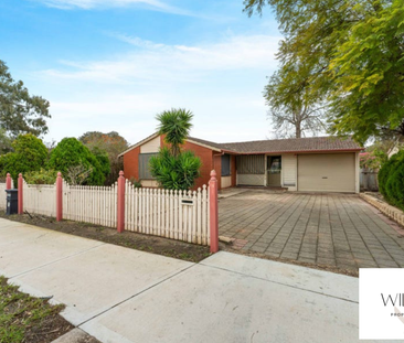 Freshly painted home in a great location! - Photo 3