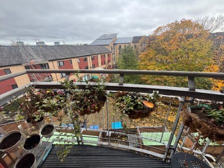 2 bedroom apartment to rent - Photo 4