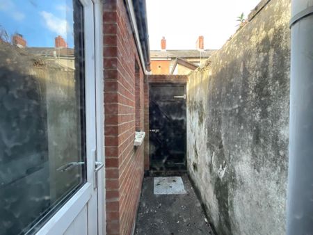 4 Dewey Street, Belfast, BT13 3GT - Photo 5