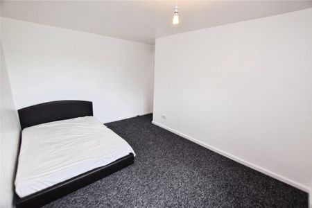 Buckton View, Leeds, West Yorkshire, LS11 - Photo 4
