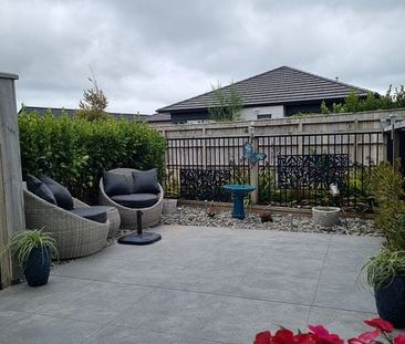 Modern 3-Bedroom Home to rent in Aotea, Porirua - Photo 6