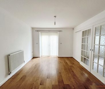 4 bedroom detached house to rent - Photo 1